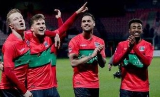 荷甲对决：特温特主场迎战埃因霍温，中下游与上游的实力博弈