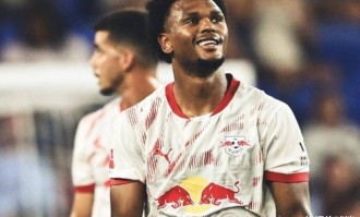 点石成金！德甲“魔球工厂”运营哲学，卖出球员可组成一套豪华阵容