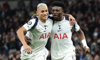 3球横扫！2次点球加1记乌龙，弗兰克打造热刺欧冠主场零封传奇