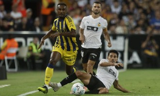 2-1，西甲第19逆转西甲第12，36岁大连人旧将一剑封喉，太牛了