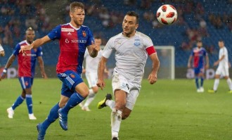 欧冠资格赛：巴塞尔强攻遇哥本哈根铁壁，谁能抢占晋级先机？