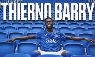 官方：埃弗顿从黄潜签下22岁前锋巴里，据悉费用3500万欧+浮动